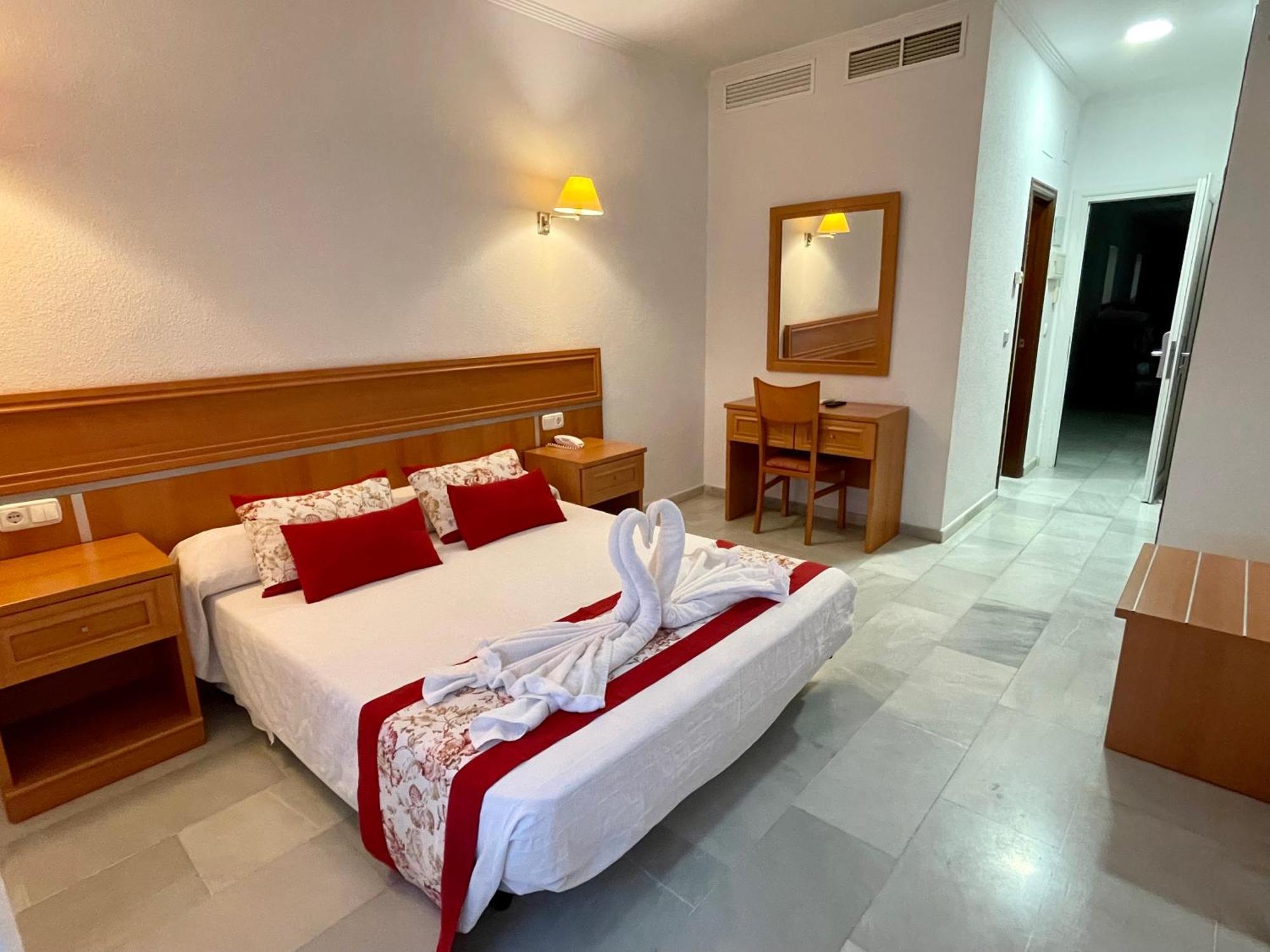 Hotel Puerto De Palos بالوس دي لا فرونتيرا المظهر الخارجي الصورة